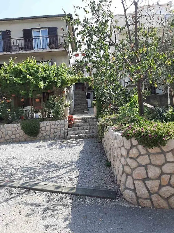 Apartments Viktor I Helena Novi Vinodolski 0*,  Horvátország