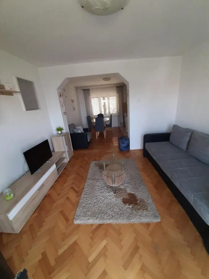 Apartments Viktor I Helena Novi Vinodolski 0*,  Horvátország